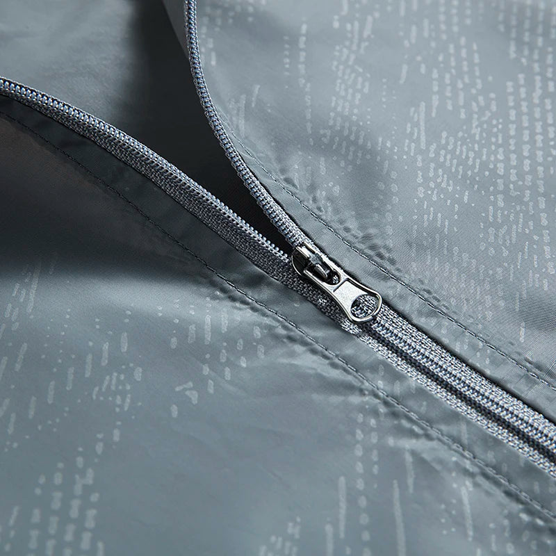 Casaco Impermeável SkyTrail – Liberdade e Proteção em Qualquer Aventura